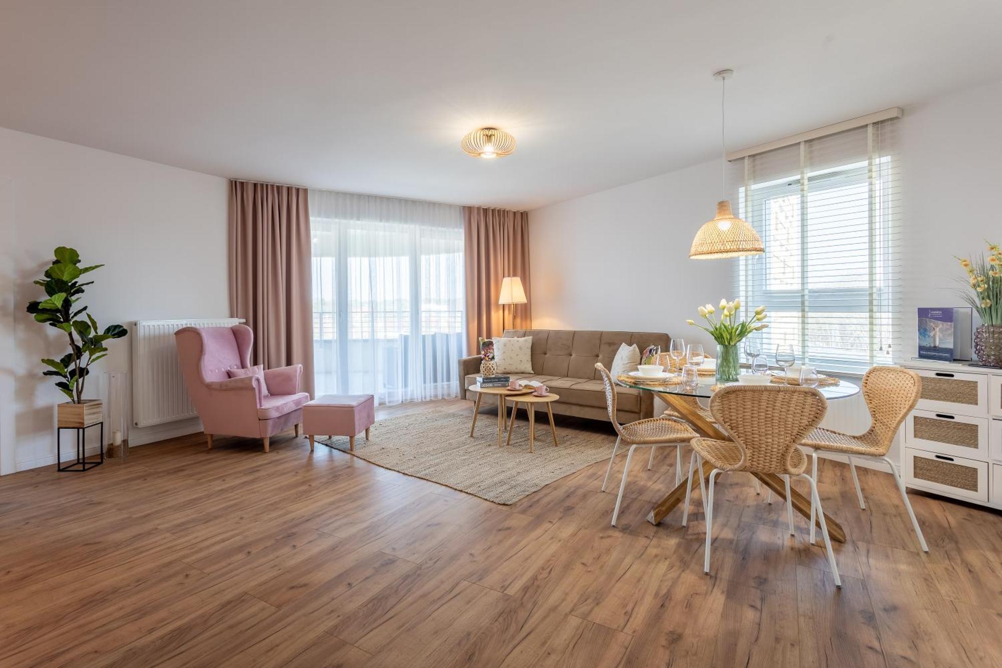 Ambria Apartments Sun Towers 슈비노우이스쳬 외부 사진