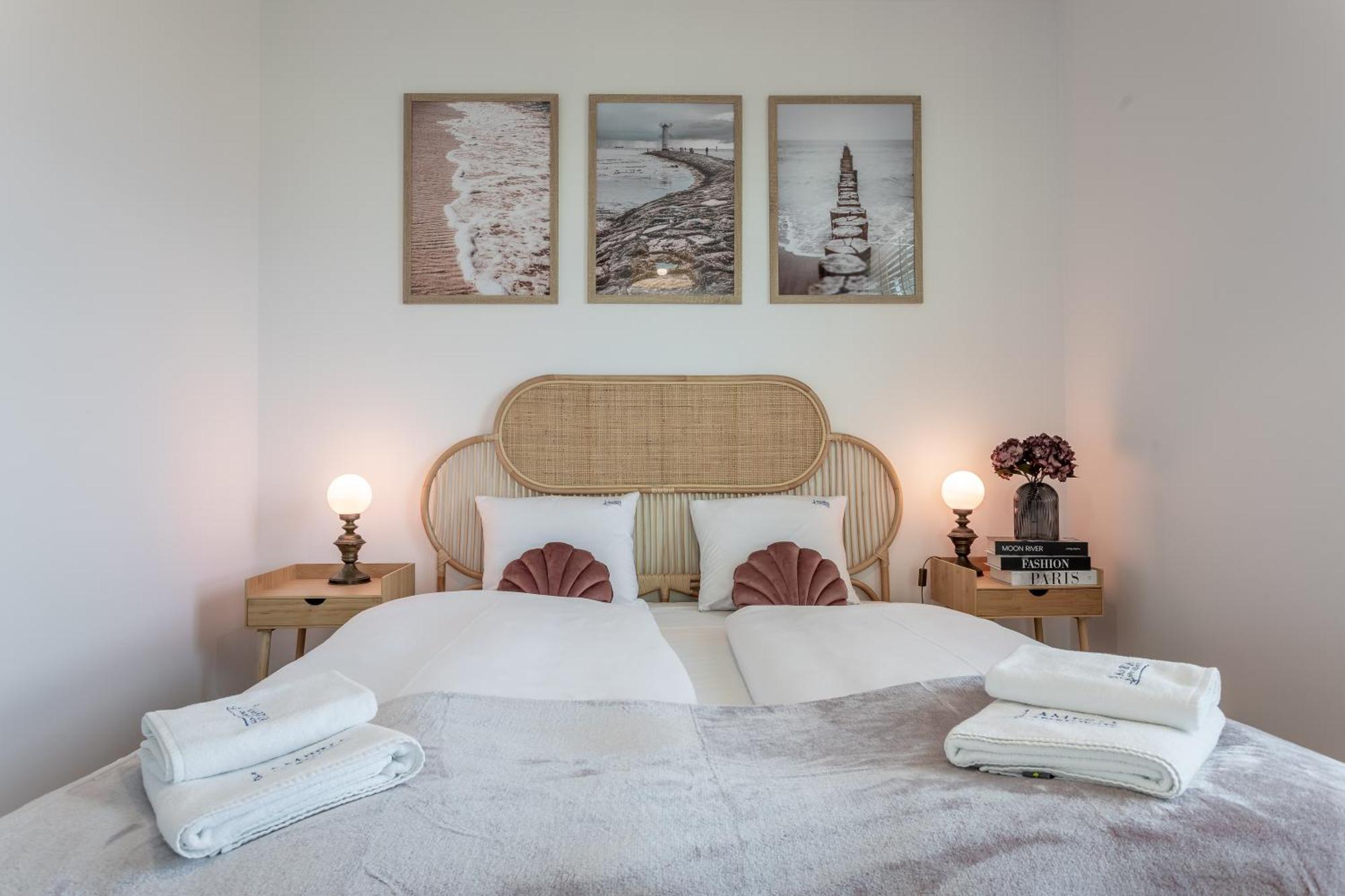 Ambria Apartments Sun Towers 슈비노우이스쳬 외부 사진