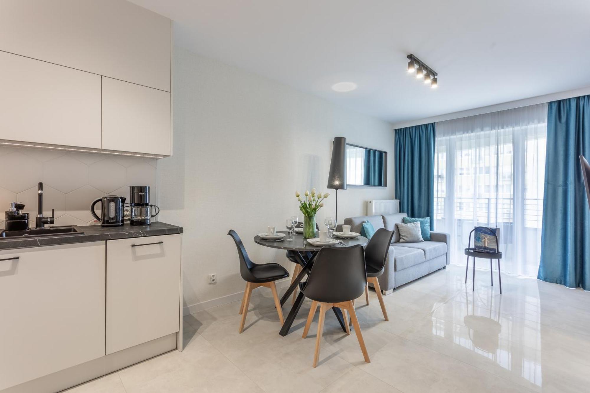 Ambria Apartments Sun Towers 슈비노우이스쳬 외부 사진