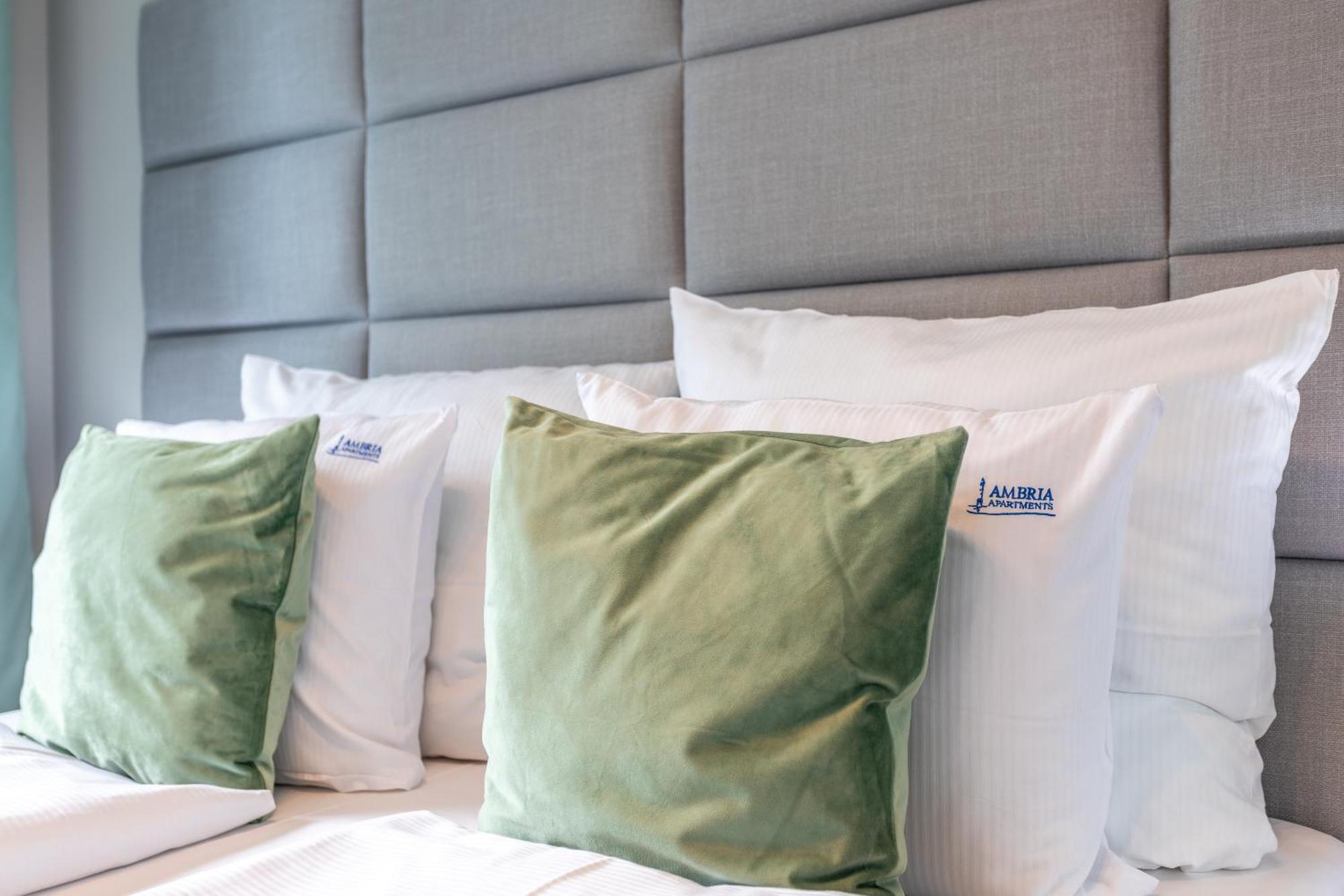 Ambria Apartments Sun Towers 슈비노우이스쳬 외부 사진